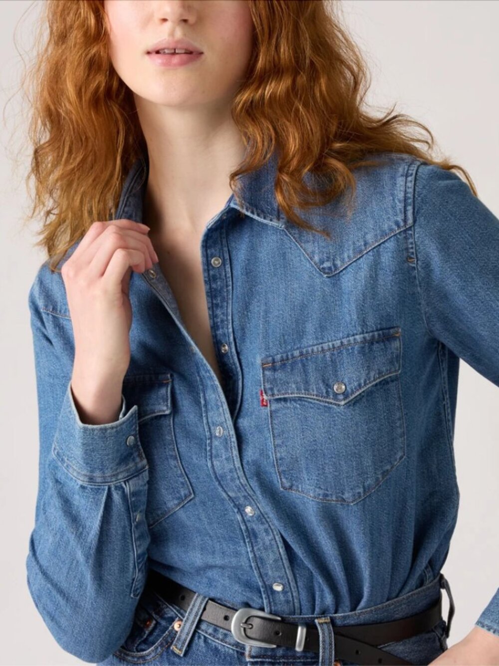 Levi’s Women’s UltimateDenim Chambray Western Pearl Snap Shirt Small Blue Cotton